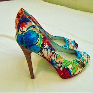 Jessica Simpson heels